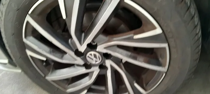 Conjunto rodas com pneus aro 17 5 X 100, polo golf .etc.