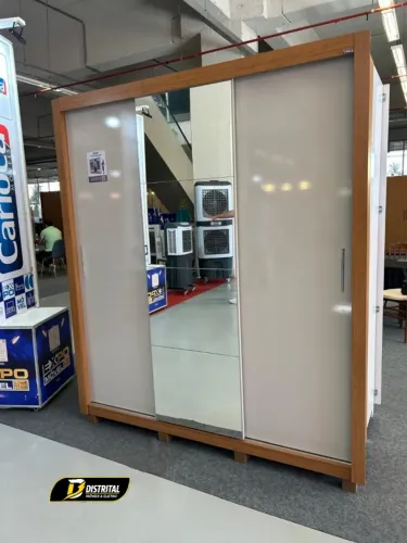 Guarda Roupa Clara 3 Porta De correr Com Espelh Novo