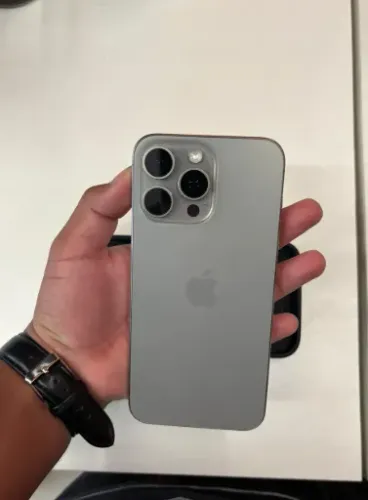 iphone 15 Pro Max - 1 ano e meio de uso bateria original 92%