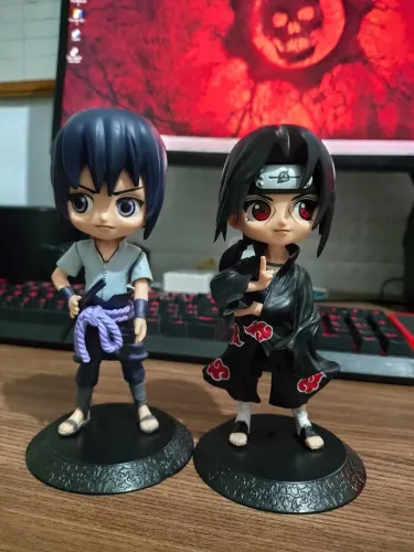 Itachi e Sasuke figure