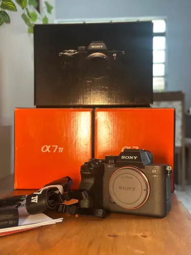 Sony a7IV + Kit Tamron 2875mm f/2.8 G2 - Novo