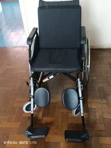 Cadeira de rodas reclinável Agile / Jaguaribe até 120 kg