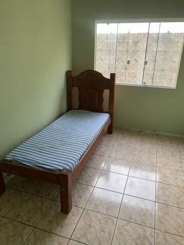 Alugo Quarto centro Linhares