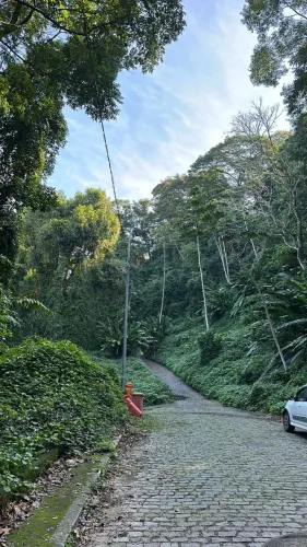 Venda Terreno de 640m2 no nobre no Alto JARDIM BOTANICO - Sara Vilela