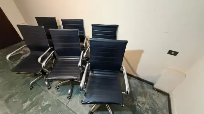 Cadeira Executiva Presidente Preta Cromada - Pistão Novo (Suporta 150kg) - Lote com 6