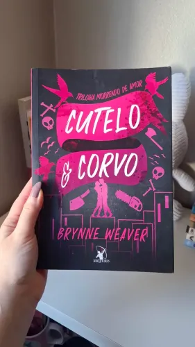 Livro Cutelo e Corvo