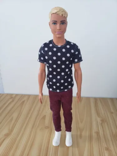 Boneco Ken Fashionistas - Mattel