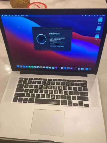 MacBook Pro (Retina,15"