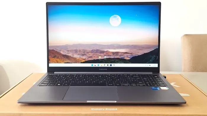 Notebook Samsung Galaxy Book4 - Core i5, 16GB RAM, SSD 512GB