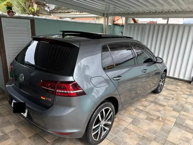 Volkswagen Golf Highline 1.4 TSI Total Flex Aut. 2017