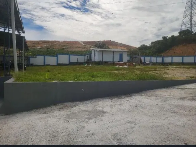 Aluguel de Terreno na Avenida das Flores, Lago Azul 