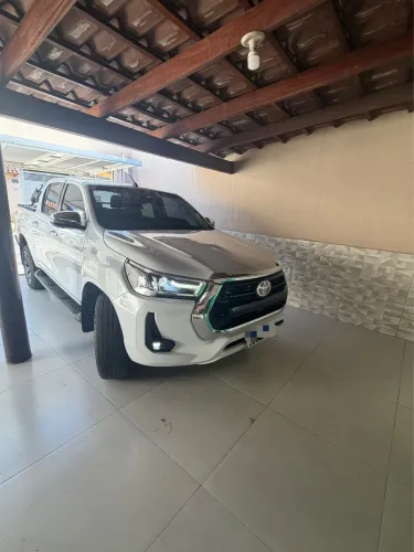 Toyota Hilux CD SRX 4X4 2.8 TDI 16V Diesel Aut. 2023