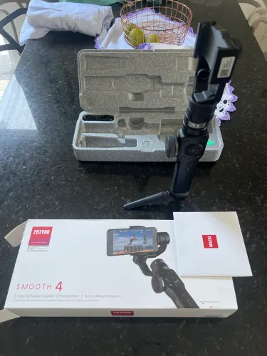 Estabilizador Celular Smooth 4 Gimbal Zhiyun Preto