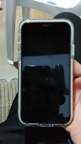 iPhone 11 impecável
