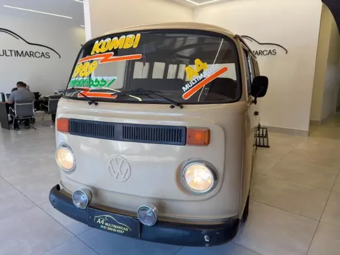Volkswagen Kombi Standard/ Luxo/ Serie Prata 1989