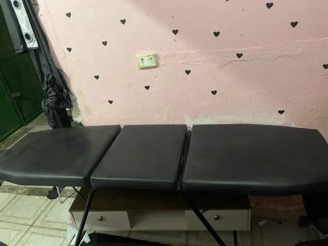 Vendo maca 3 posições + carrinho auxiliar + espelho + cadeira + utensílios para lady