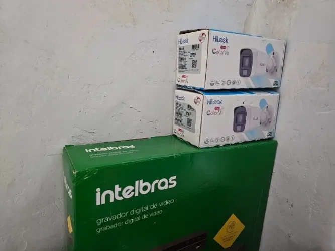Kit Cameras - DVR Intelbras MHDX 1008 + 2 Câmeras Hikvision Colorida + Fonte + Cabos + HD