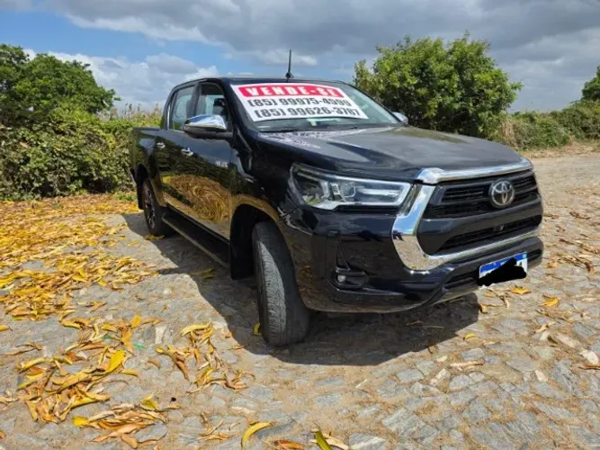 Toyota Hilux CD SRX 4X4 2.8 TDI 16V Diesel Aut. 2023