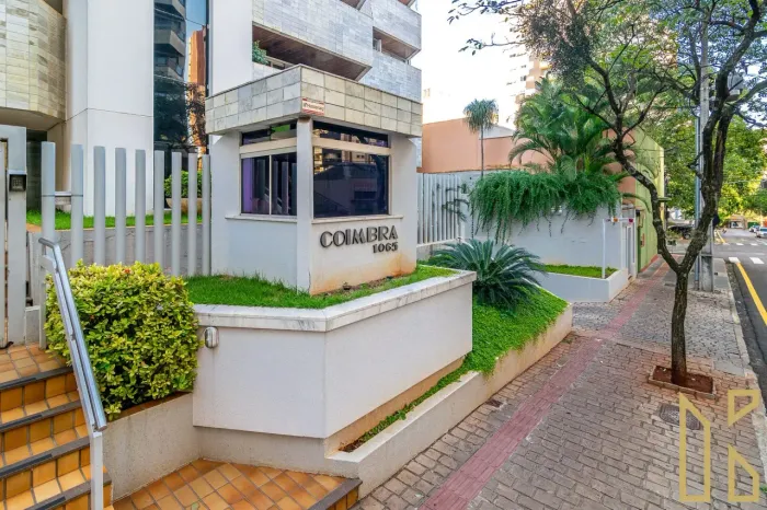 Apartamento à venda 4 Quartos, 2 Vagas, 232M², Edifício Coimbra-Centro, Londrina - PR