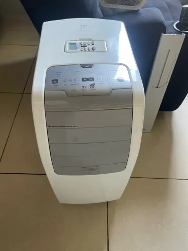 Ar-condicionado portátil Electrolux 12.000 BTUs