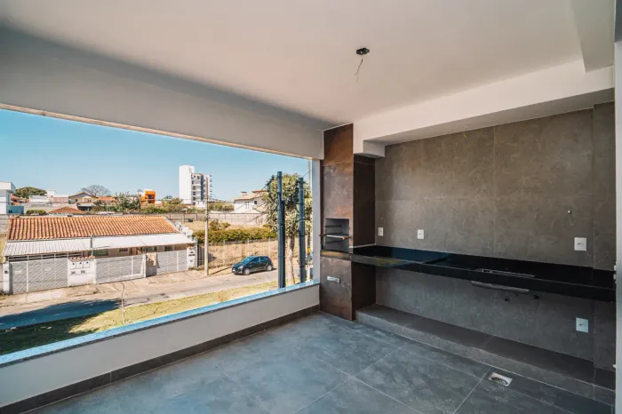 Apartamento 03 quartos com uma suíte e duas vagas no Aeroporto.