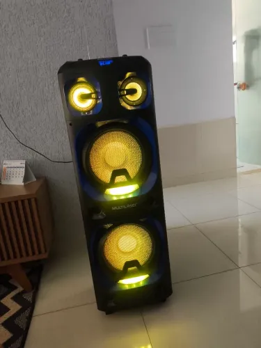 Caixa som amplificada 