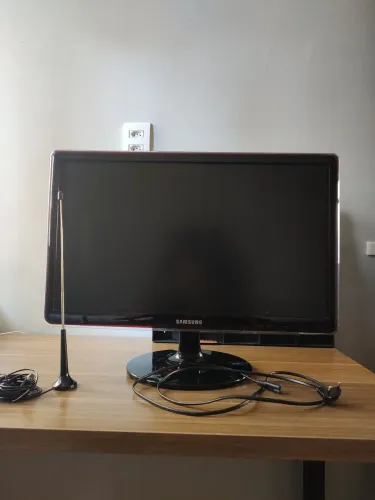 TV Samsung 32 polegadas incluído Antena perfeito funcionamento