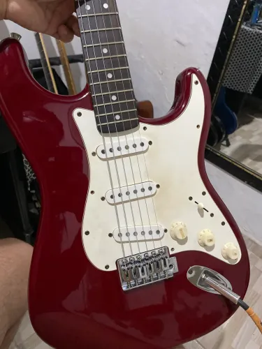 SQUIER CALIFÓRNIA 2001 RELÍQUIA EXCELENTE ESTADO