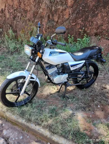 Vendo ou troco Yamaha RD 125 1987