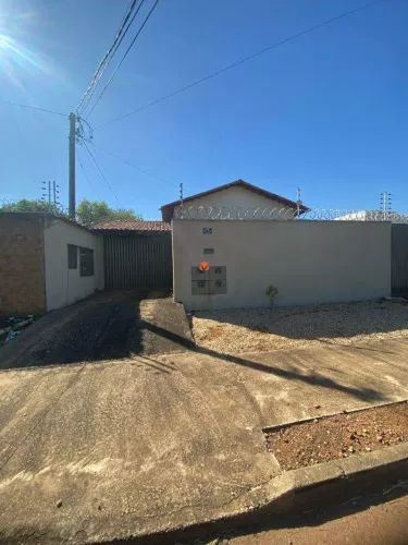 Casa Ampla para Aluguel na 601 Sul | 3 Quartos | Excelente Localização