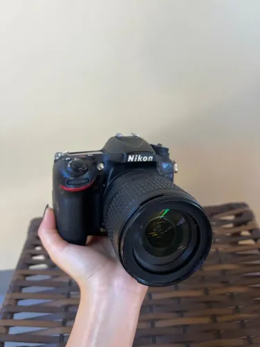 VENDO CÂMERA NIKON D7200