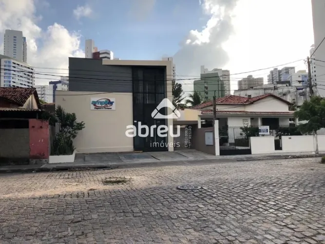 Sala comercial no 1º andar, inclui recepção e limpeza.