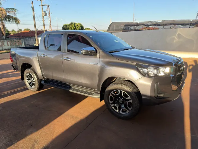 Toyota Hilux CD SRV 4X4 2.8 TDI Diesel Aut. 2024