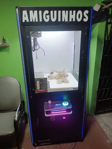 Máquina de pelúcia pronto para uso