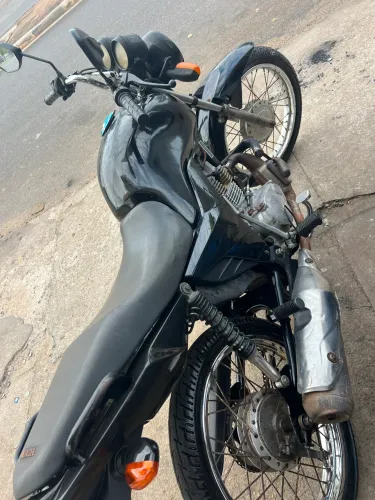 Fan 125 em bom estado de conservação 