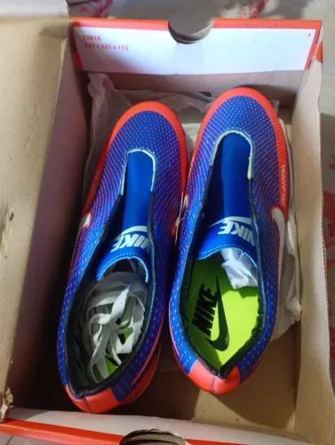 Chuteira society Nike