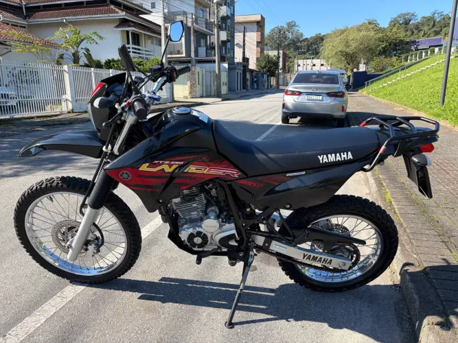 XTZ 250 LANDER