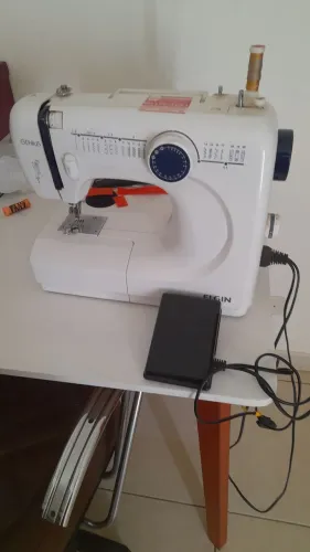 Máquina de Costura manual