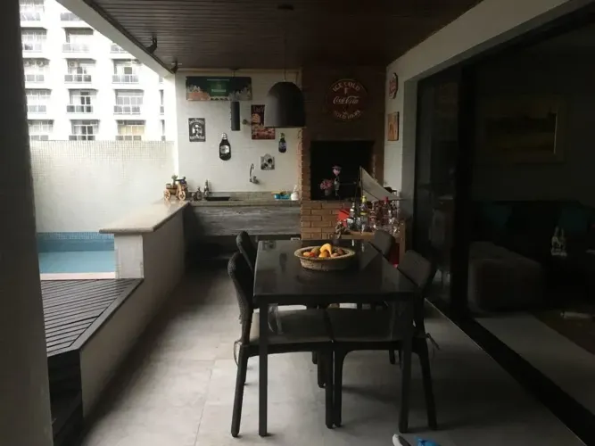 Apartamento 200 m², permuta, 4 dorms sd 3 suítes, 2 vagas e PISCINA, Pitangueiras, Guarujá