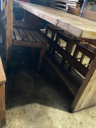 Mesa de Pinho de riga