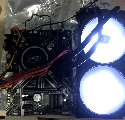 Kit i3 9ª ger. + 8gb Ram + watercooler 240mm