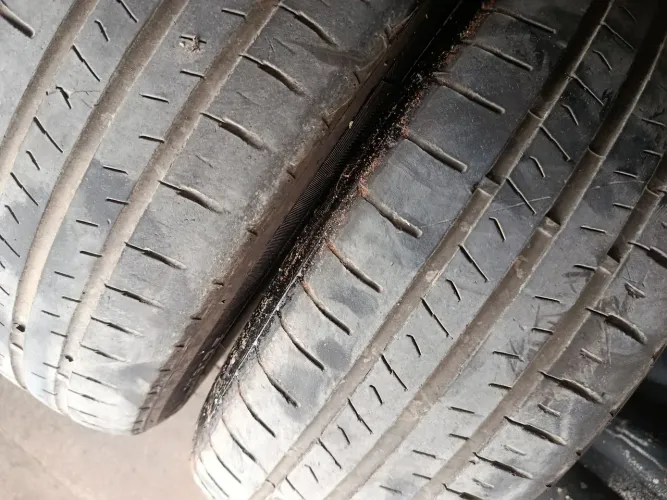 Pneus originais 185/65/15