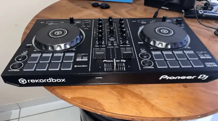 CONTROLADORA DDJ RB