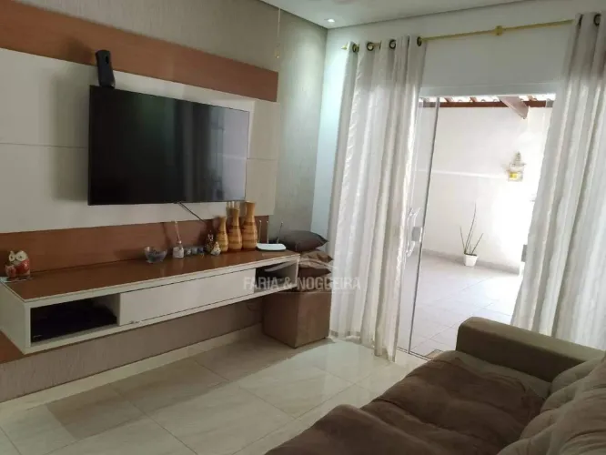 Casa à venda, 2 quartos, 3 vagas, Vila São Miguel - Rio Claro/SP