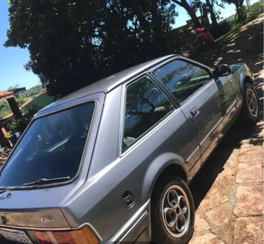 Ford Escort GL 1.8i / 1.8 (álcool) 1989