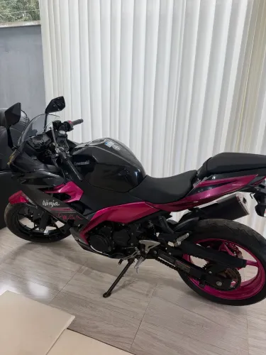 Vendo Moto impecável