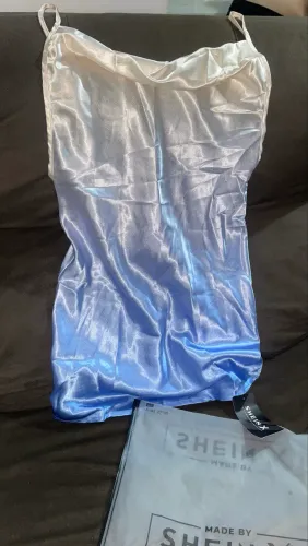 Vestido Acetinado Degradê Azul SHEIN - Novo
