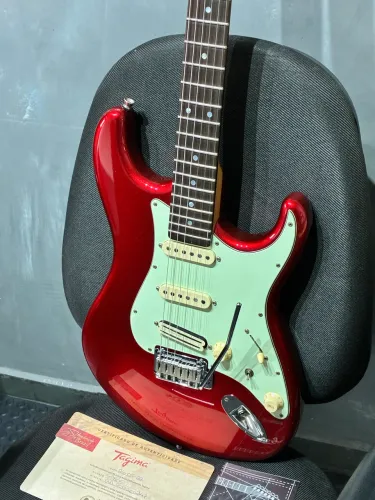 Guitarra Tagima T805