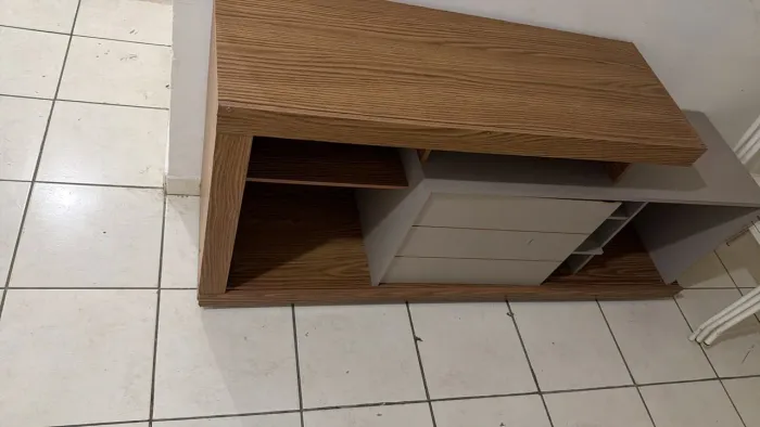Rack semi novo para sala
