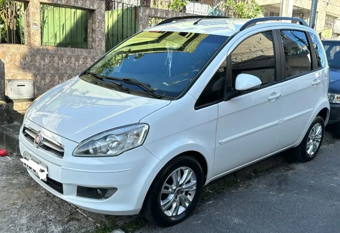 Fiat Idea Attractive 1.4 Fire Flex 8V 5P 2014